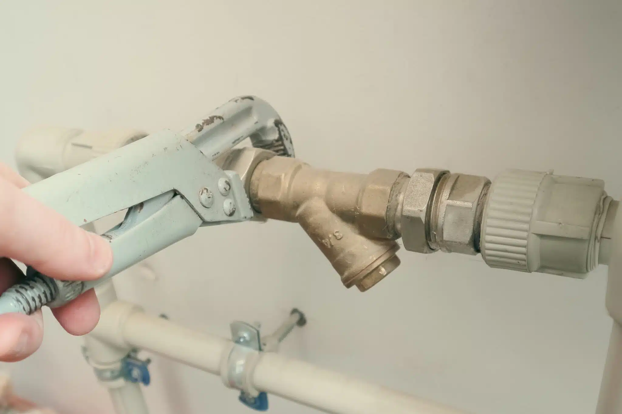 Backflow testing for safer home water in Linda Vista.