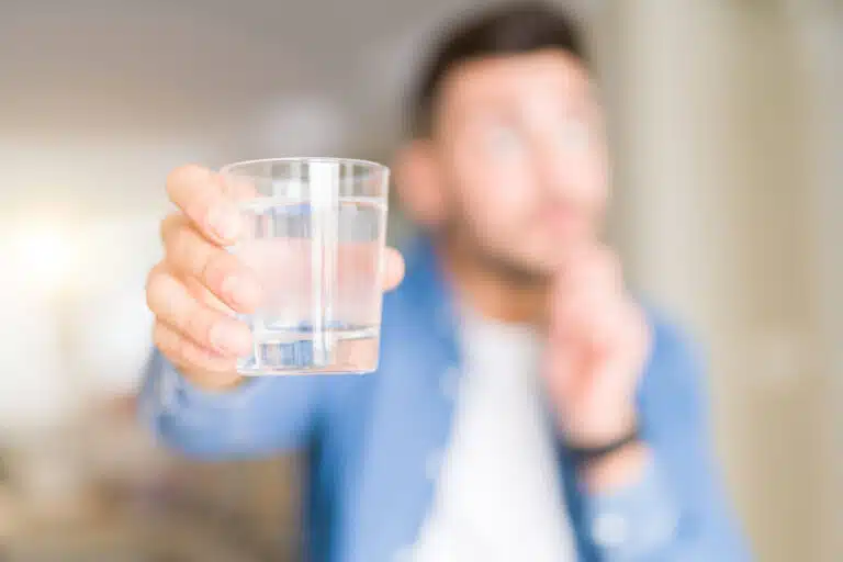 Warning signs of water contamination in homes.